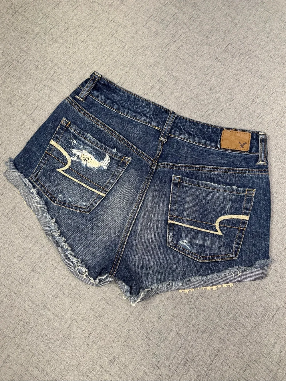 American Eagle Outfitters Hi Rise Festival Jean Shorts Lace Destroyed Size 2/4